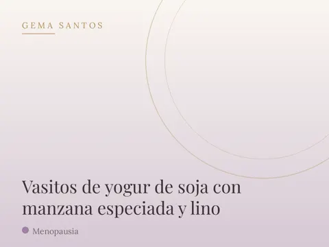Vasitos de yogur de soja con manzana especiada y lino