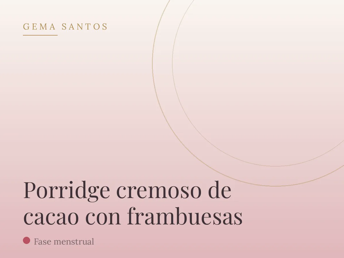 Porridge cremoso de cacao con frambuesas